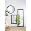 Le miroir 32 po à cadre perlé en métal crée un miroir mural de profondeur avec garniture et embellit le salon