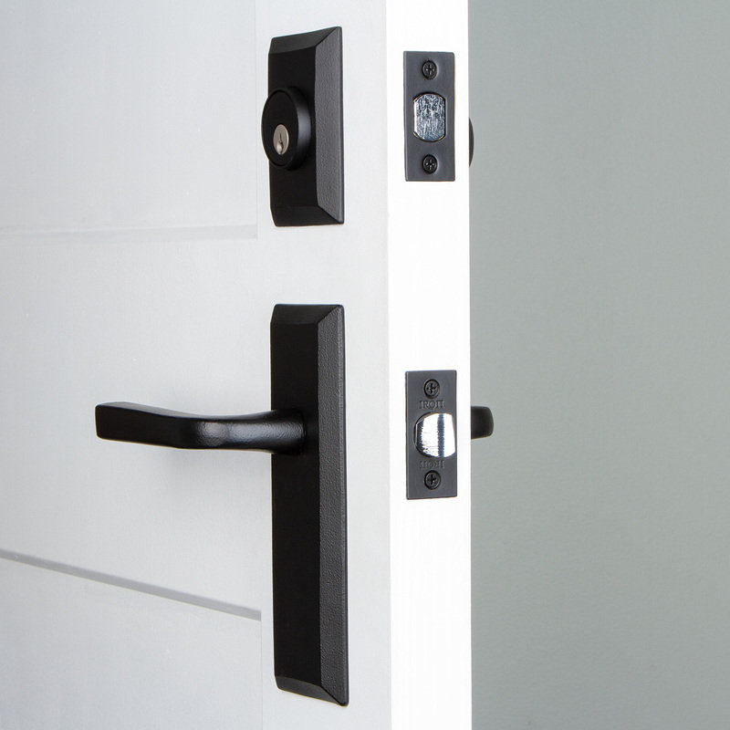 Ageless Iron Keep Plate Entry Set with Single Cylinder Deadbolt and Lance Lever, 2.375, Right