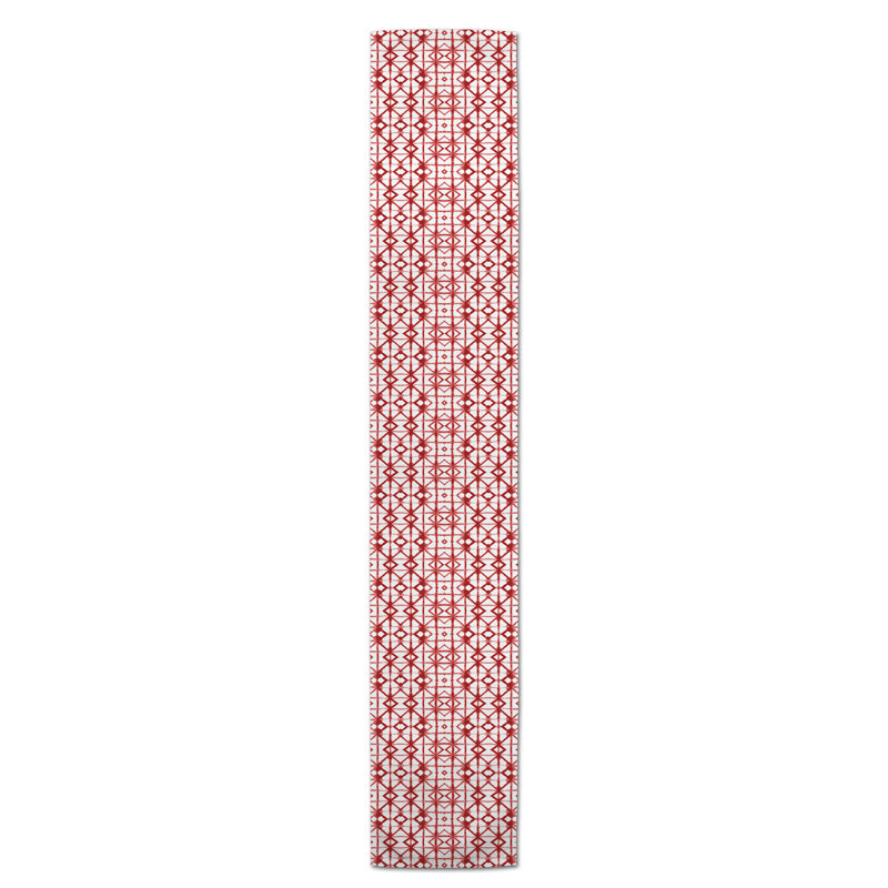 Chemin de table Lynda, 72 po x 16 po, Rouge, Mablethorpe Shibori