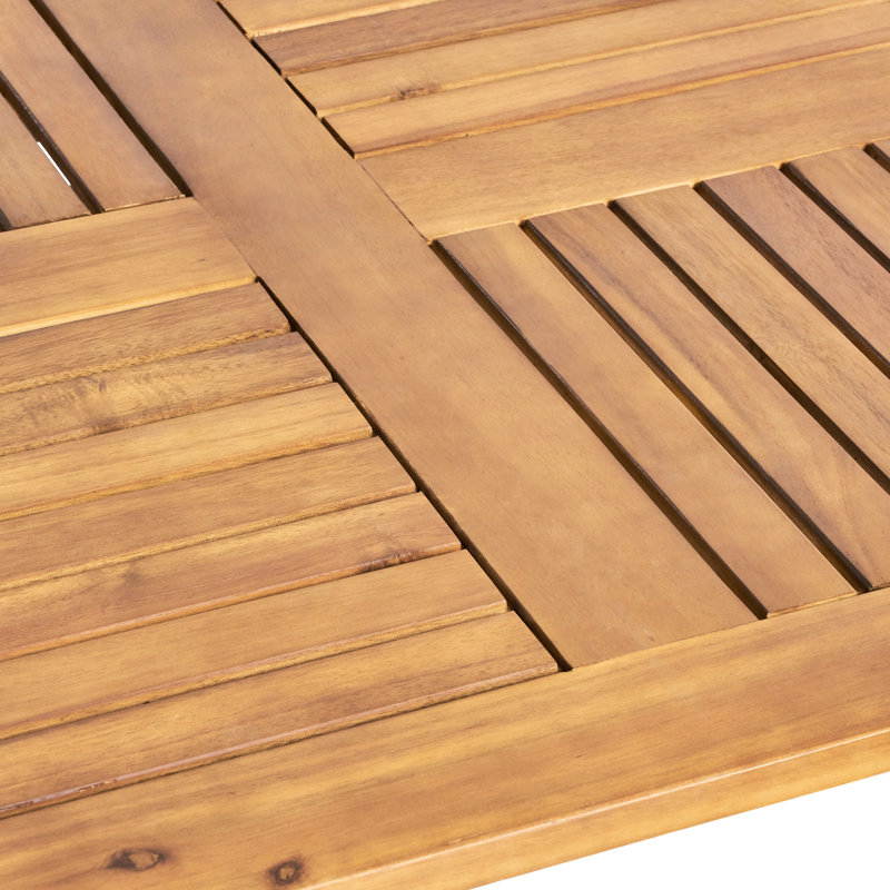 Table 70 po en bois pour l'extérieur