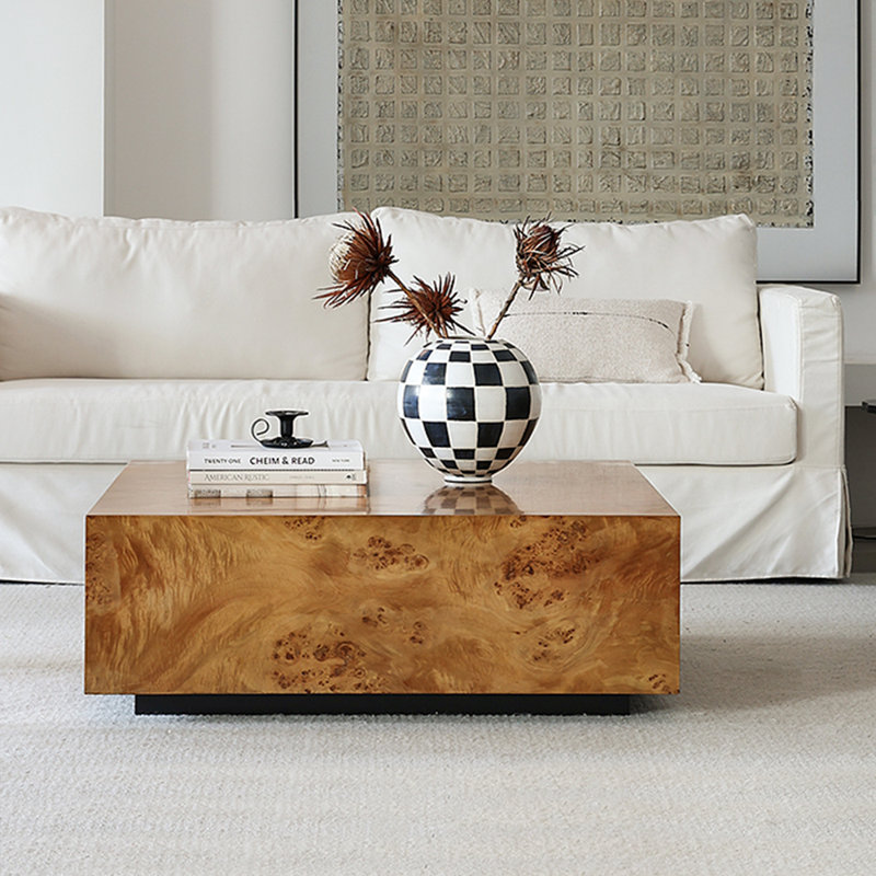 Table basse simple de style français