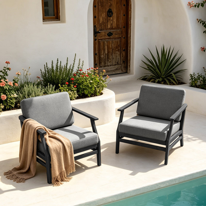 Chaise longue d'extérieur en bois de teck avec coussin et accoudoirs Clinkscales, Gris, Noir