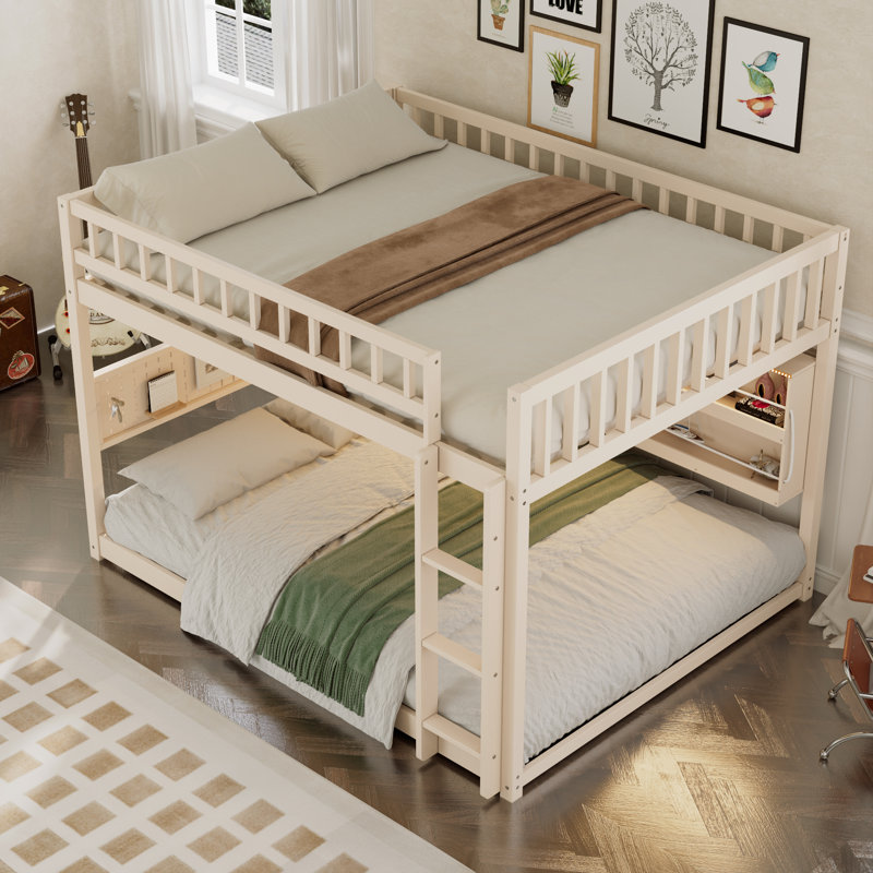 Lit superposé en bois avec tablette, bande DEL, panneau perforé et sommier à lattes, Grand sur grand, Beige