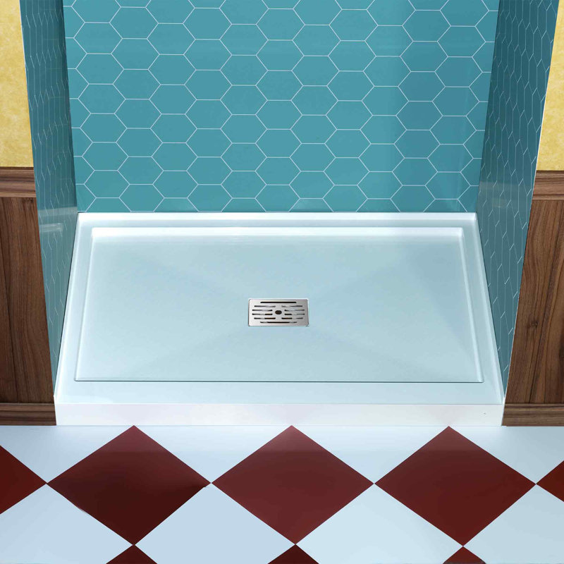 BRIDE EN BOIS 60 po X 32 po Base de plaque de douche à surface solide, installation en alcôve avec drain central, antidérapante et résistante à la moisissure