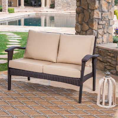LOVESEAT