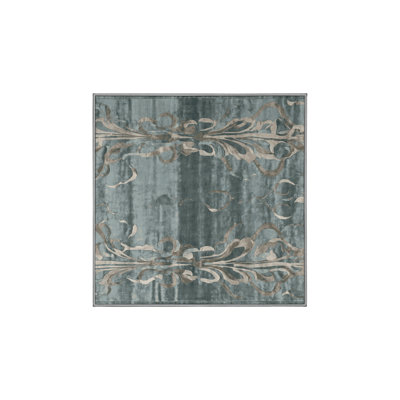 Tapis gris soyeux et moelleux