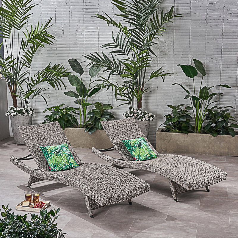 Ensemble de 2 chaises longues en osier