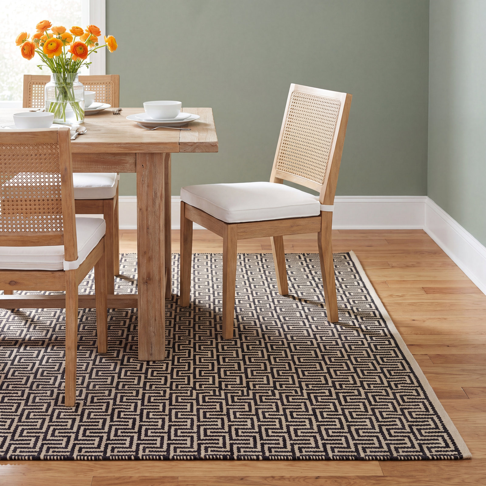 Bradshaw Zipper Black/Ivory Handwoven Cotton Rug, Rectangle 5' x 8'