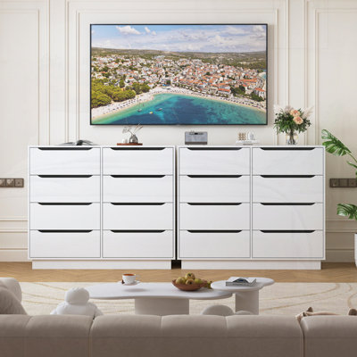 Longue commode avec 8 tiroirs