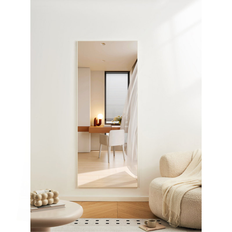 Cadre en alliage d'aluminium blanc 70 po x 31 po pleine longueur, incliné ou fixé au mur, haute définition, incassable, idéal pour la chambre à coucher, le salon, le couloir - décor intérieur moderne