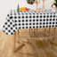 Nappe rectangulaire en vinyle à carreaux avec envers en flanelle, 152 x 213 cm, noir et blanc