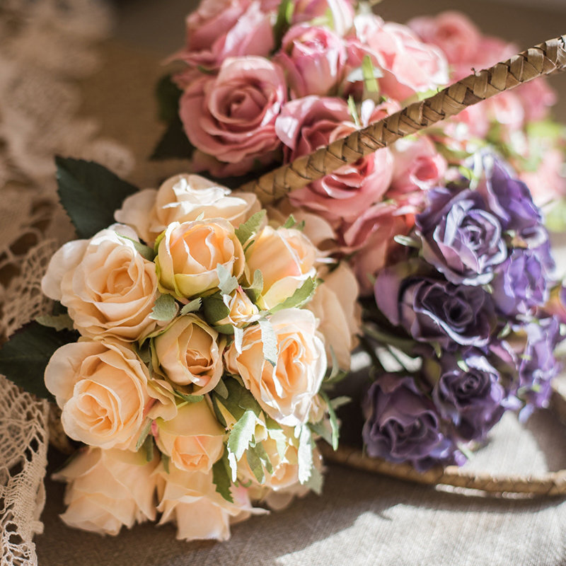 Arrangement floral rose en soie rustique, Blanc