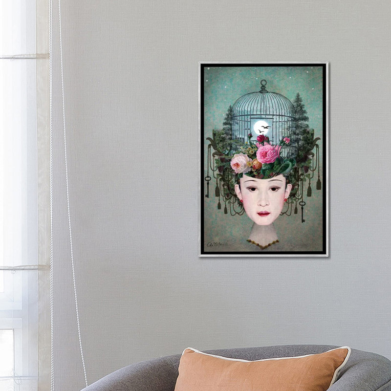 « Moonlight Garden » par Catrin Welz-Stein-reproduction d’art, H 26 po x l 18 po x P 1,5 po, Encadrement argenté