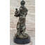 Statue en bronze de mère et enfant dans un panier? Élégante sculpture figurative pour la maison ou le jardin
