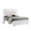 Grand lit contemporain contemporain en similicuir blanc, bouton avec bois massif et éclairage à DEL pour tête de lit encastrée, structure capitonnée