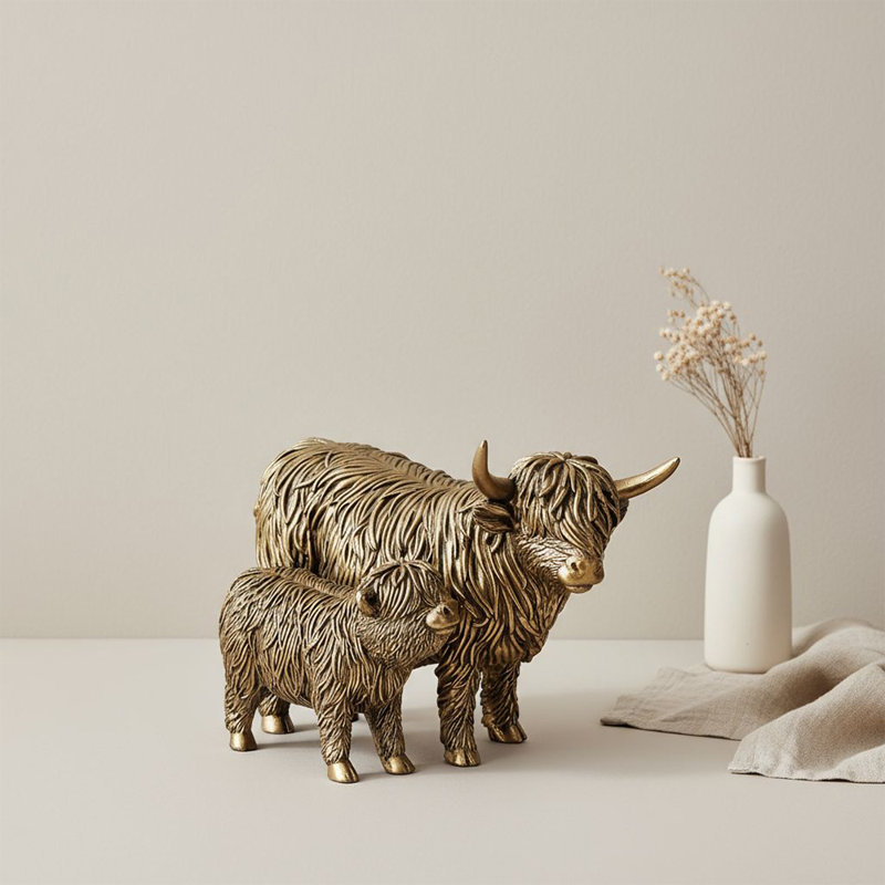 Sculpture bronze Highland Cow