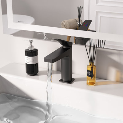 Robinet de salle de bain à poignée simple