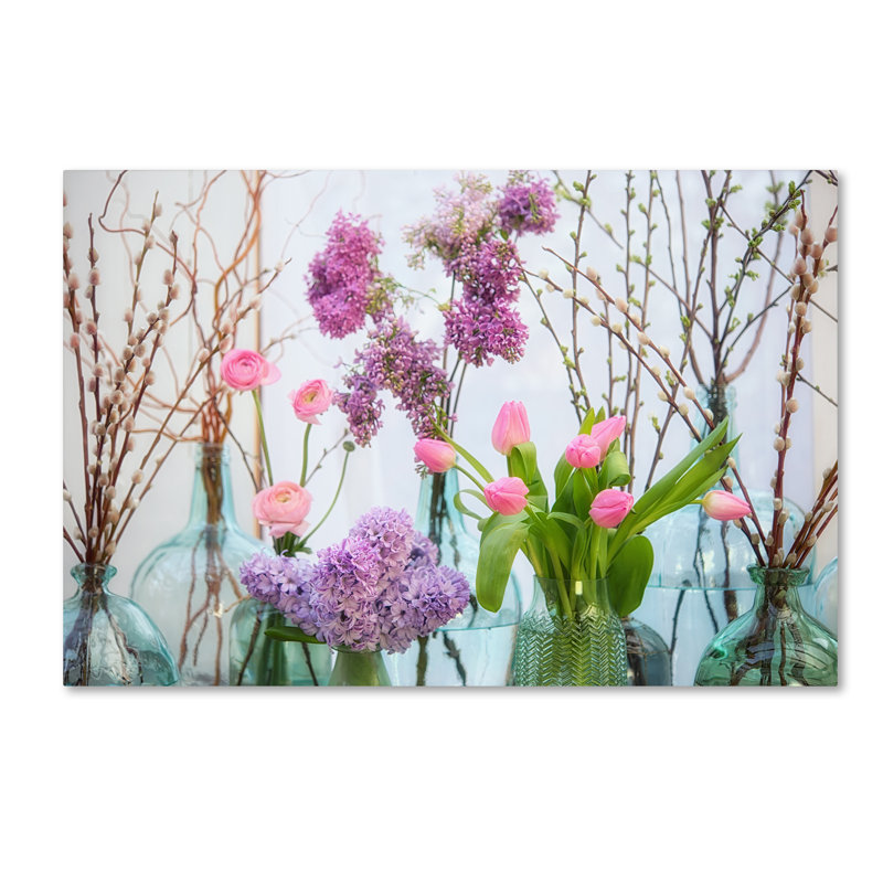 «Spring Flowers in Glass Bottles VI» par Cora Niele, reproduction sur toile, H 30 po x l 47 po