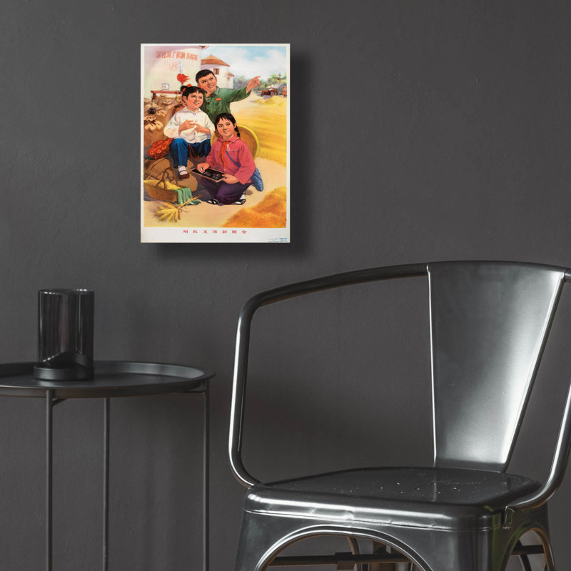 «Two Girls And A Boy» par Vintage Posters, art mural en verre acrylique, H 16 po x l 12 po