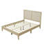 Grand lit plateforme en bois massif avec tête de lit en rotin, durable et élégant pour les chambres modernes-79104160