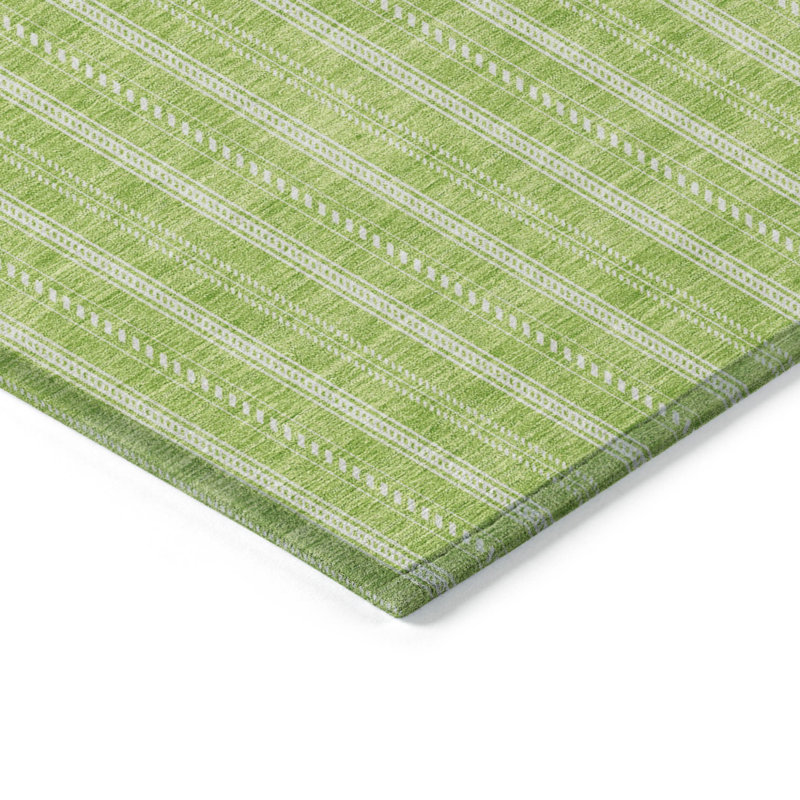 Tapis intérieur lavable rayé vert lime et ivoire HomeRoots 8 pi x 10 pi
