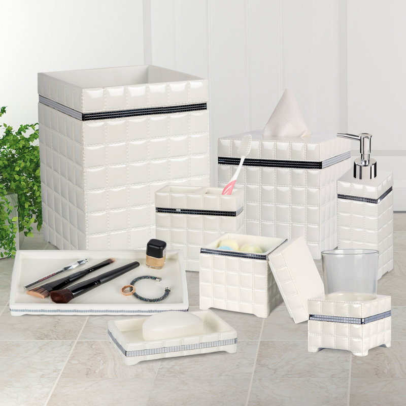 Gobelet sur pied 19 po noir, Blanc