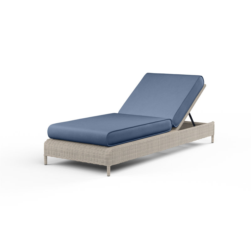 Chaise longue d'extérieur en résine Manhattan, Sunbrella® Echo Midnight