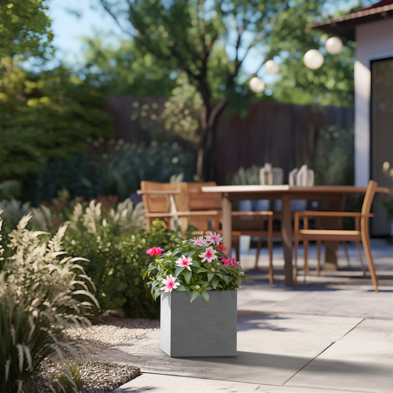 Boîte à fleurs en béton Redegonda, H 12 po x l 12 po x P 12 po, Finition pierre