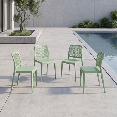 Ensemble de 4 chaises Fulton Core en polypropylène de conception ergonomique et minimaliste