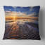 Vagues sur le sable pendant le coucher du soleil - Oreiller imprimé Sea & Shore-29599066-29599070