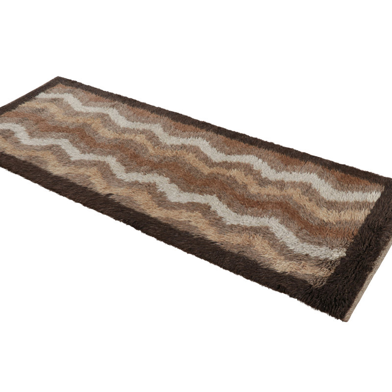 One-of-a-Kind 2'6”x6'9” Hand Knotted Area Rug