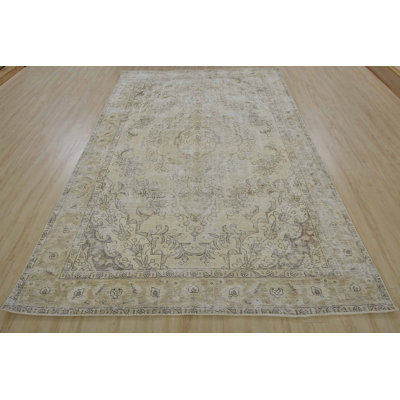 Tapis unique en laine noué à la main beige de 6 pi 6 po x 9 pi 9 po