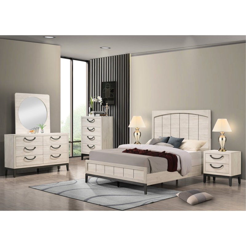 Grand lit contemporain beige / blanc avec tête de lit et panneau de chambre à coucher dans un décor élégant blanc