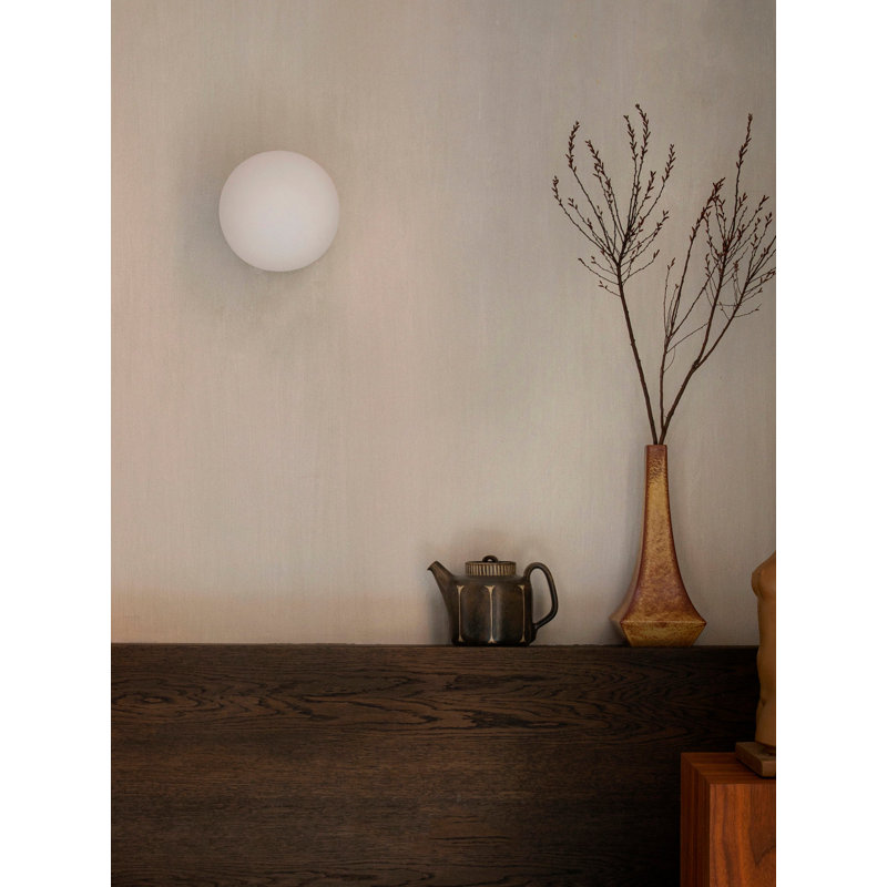 TR Bulb 1 - Light Armed Sconce, Brushed Brass