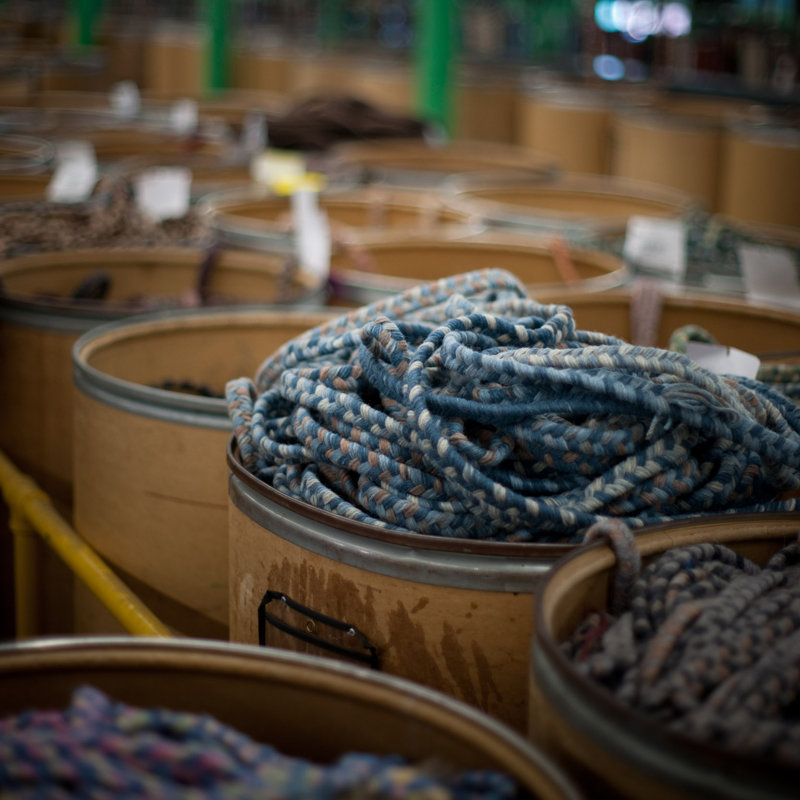 Tapis réversible en laine Oyola - bleu-brun, Ovale 2 pi x 8 pi