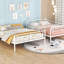 Lit double superposé au-dessus de grand lit double-72684084