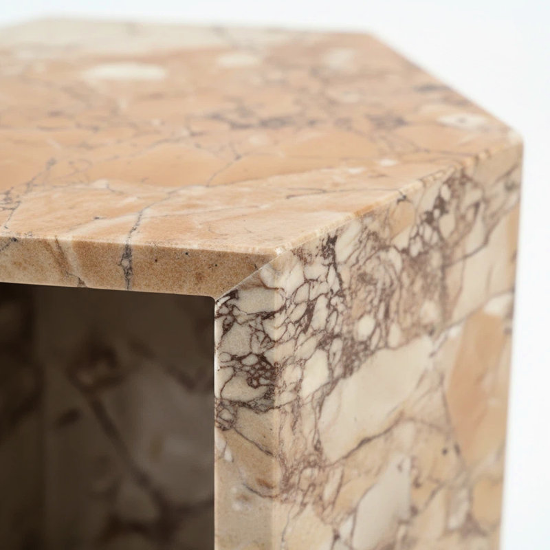 Table d'appoint en marbre naturel rose, tons terreux et variations de couleurs, fin hexagonal de 16 cm x 40 cm, motifs de pierre uniques, finition polie, hauteur