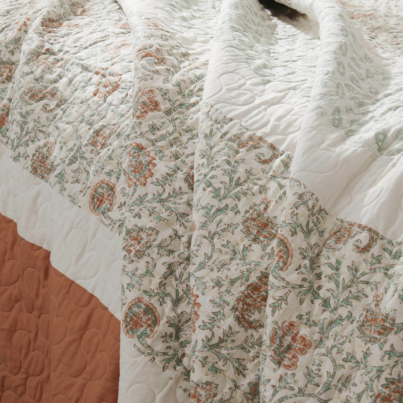 Coral Full/Queen Bedding With 6 Piece Cotton Quilt And Suede Decorative Pillows Pieces, , Solid Reversible Design For Bedroom