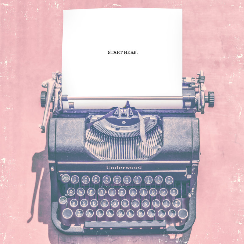 «Vintage Office VII» par Thomas Brown - photographie sur toile tendue, H 36 po x l 36 po