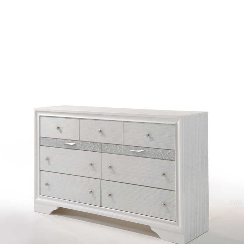 Commode à finition blanche Naima (Commode)