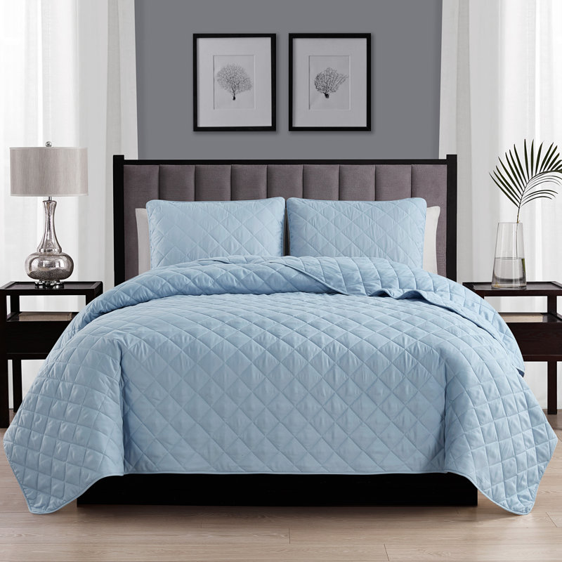 Ensemble de courtepointe en microfibre diamant réversible - Basics by Wayfair ™, Bleu clair