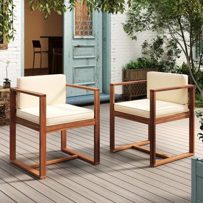 Chaises de salle à manger de patio (de 2) - Pour un confort d'assise optimal, un dossier exceptionnel, un coussin de siège en mousse épaisse, une structure en bois et un revêtement beige, une méthode d'installation facile. 2 pièces.