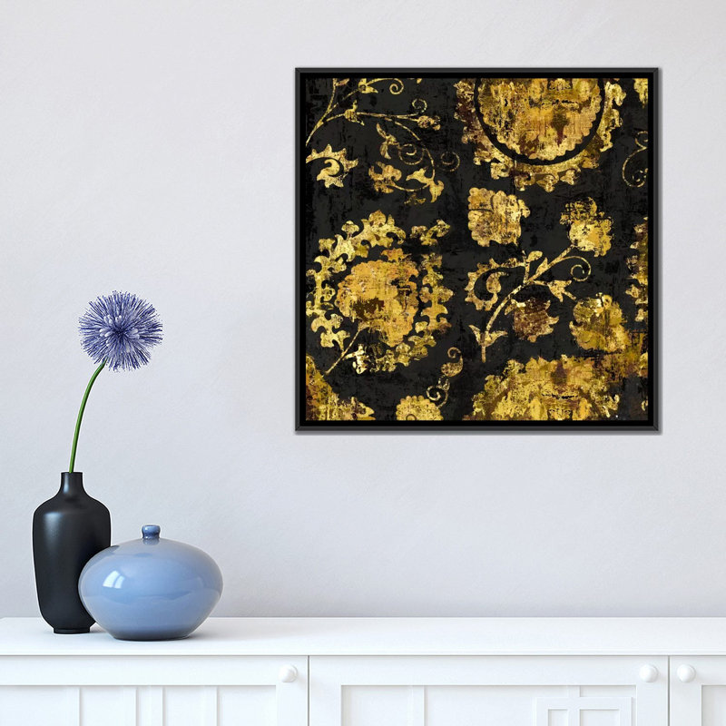«Adornment in Gold II», impression sur toile, H 18 po x l 18 po x P 1,5 po, Toile encadrée noire, Pas de tapis