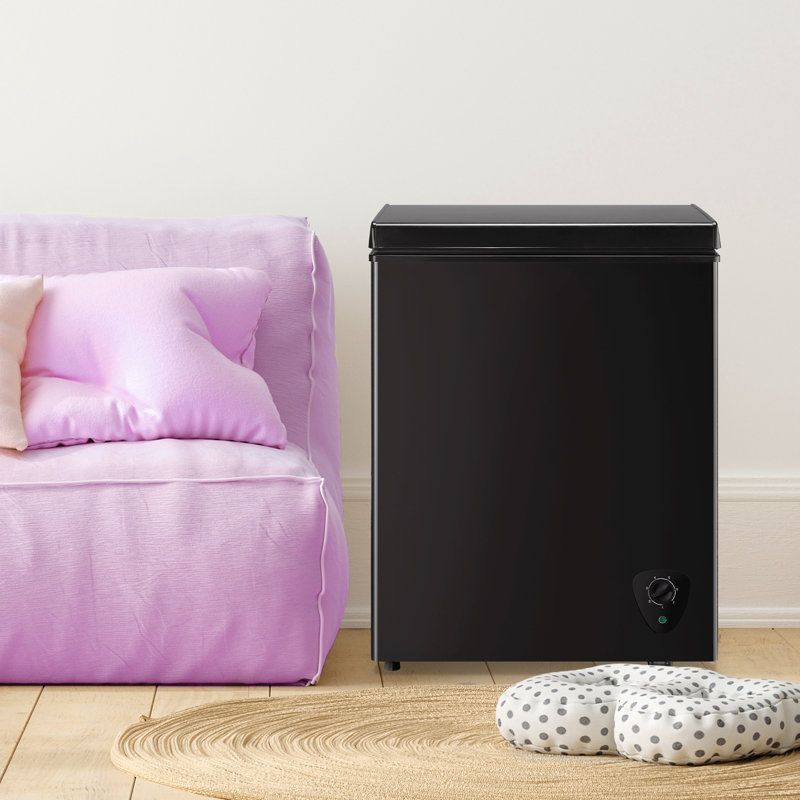 WANAI Chest Freezer, 4.2 Cubic Feet Small Deep Freezers Top Door with 2 Removable Baskets & Wheels, 7 Temperature Control Energy Saving, Compact Freezer for Home Kitchen Office Dorm Apartment Indoor Use, Black
