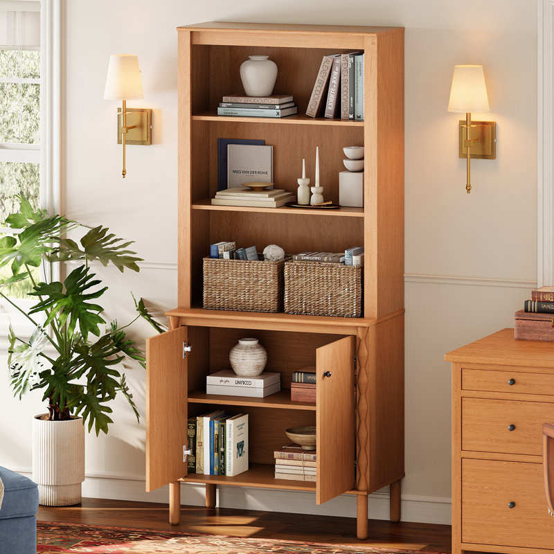 Bibliothèque Greeta de 185 cm de haut avec tablette ouverte et rangement à 2 portes, idéale pour le bureau, le salon ou la chambre à coucher, de couleur noyer.
