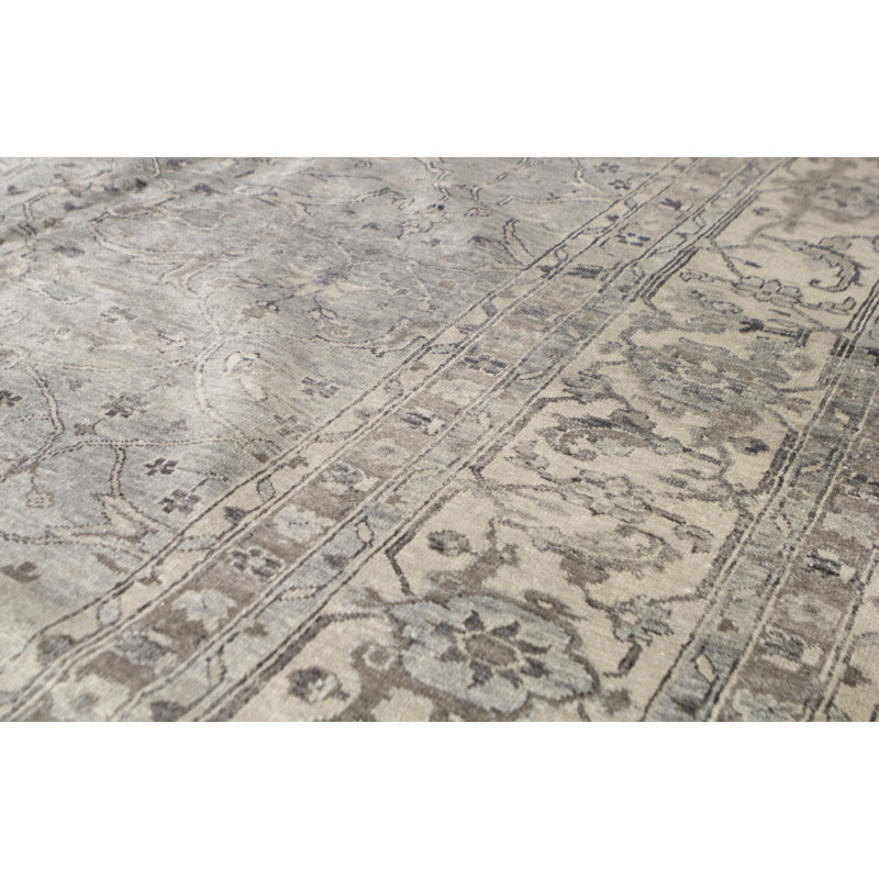 Hand Knotted Oriental Area Rug
