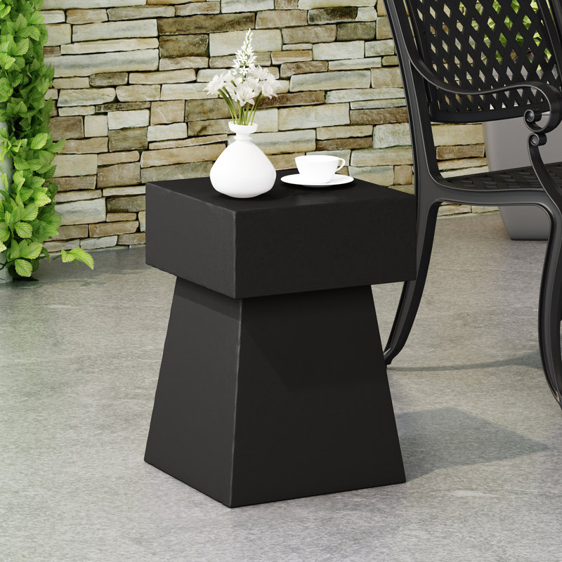 Table d'appoint en béton léger en noir, en forme de piédestal, sans assemblage, 13,35 x P 19,02 H, assemblage de style moderne requis, forme, - oxyde de magnésium 13,35 W