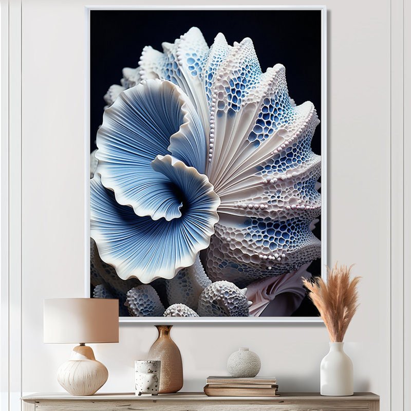 Craita, coquillage bleu, symphonie - coquillage, art mural, H 32 po x l 16 po x P 1 po, Cadre flottant blanc