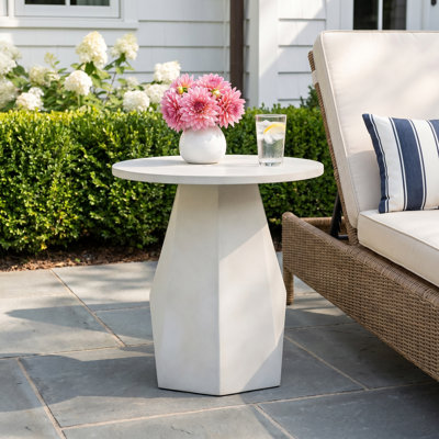 Roselyn 22" Patio Side Table