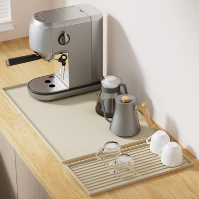 Tapis de café en silicone avec bords surélevés, tapis de comptoir pour café, tapis de station de café imperméable, tapis de séchage de la vaisselle sous le support, tapis de machine à café résistant à la chaleur, beige